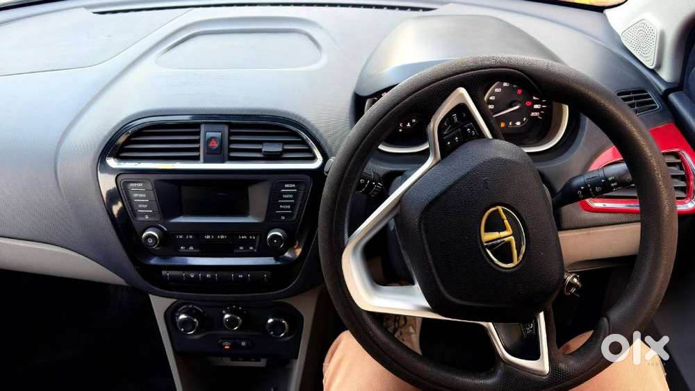 Tata Tiago, 2017, Petrol