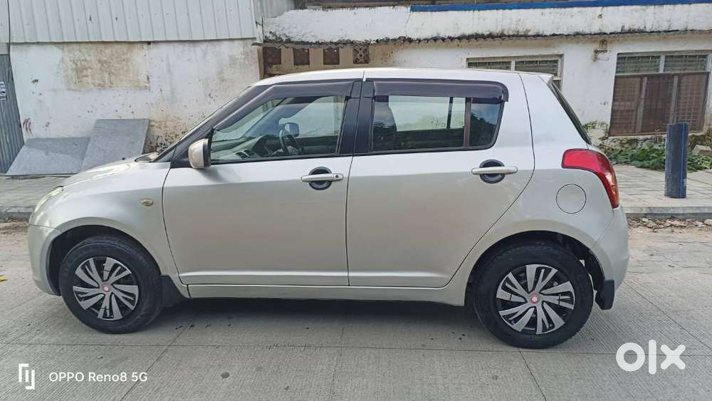 Maruti Suzuki Swift 1.3 Vxi, 2010, Petrol