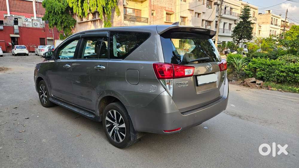 Toyota Innova Crysta [2020-ongoing] 2.4 Zx 7 Str, 2022, Diesel
