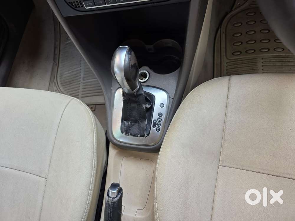 Volkswagen Vento 1.2 Highline Plus At 16 Alloy, 2011, Petrol