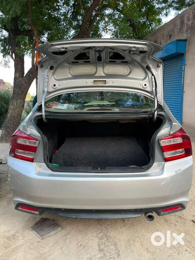 Honda City 2013 Cng & Hybrids 105000 Km Driven