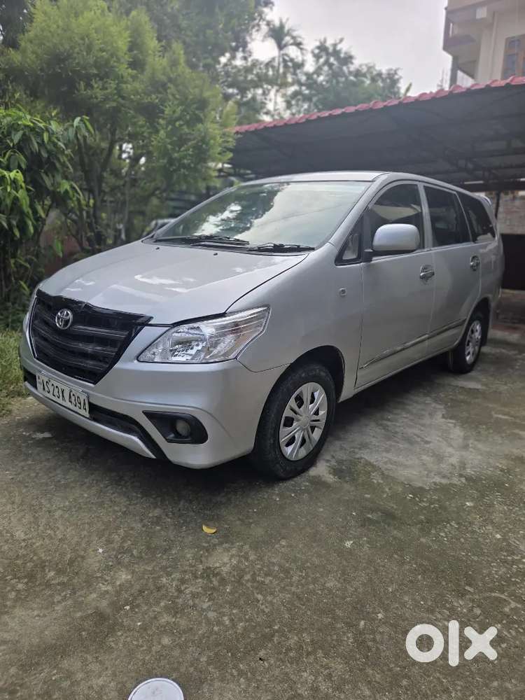Toyota Innova 2012