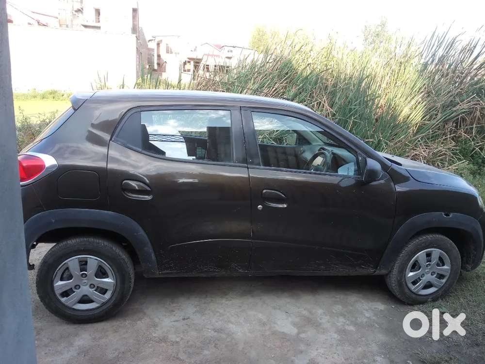 Renault Kwid Rxt Car Is In Good Condition With 15-16 Kms Milage
