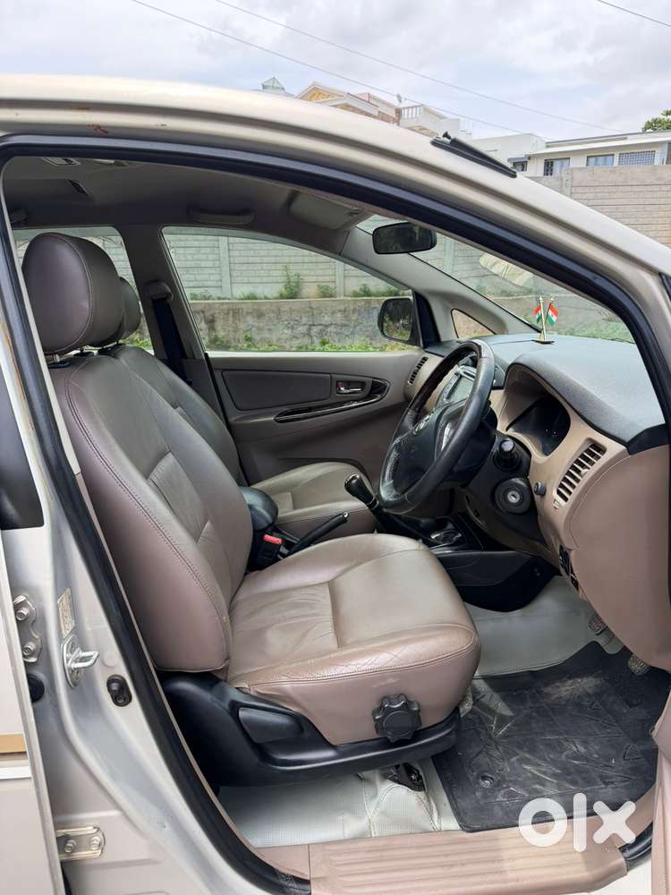 Toyota Innova 2.5 Z Diesel 7 Seater, 2015, Diesel