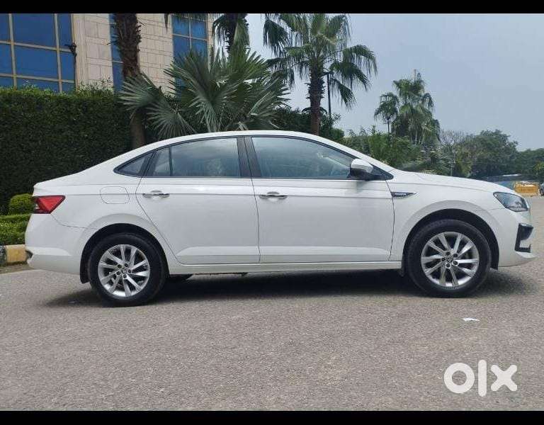 Skoda Slavia 1.0 Ambition Tsi, 2023, Petrol