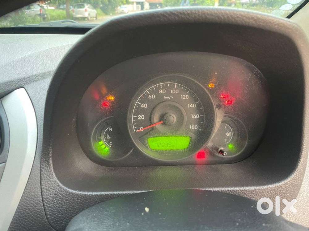 Hyundai Eon Era+ Se, 2017, Petrol