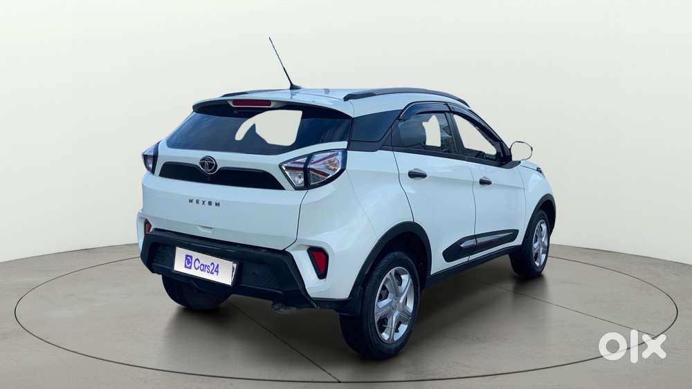 Tata Nexon 1.5 Revotorq Xma Amt (s), 2022, Petrol