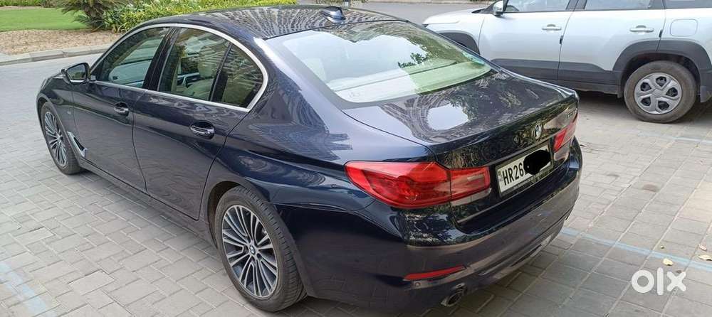 Bmw 520d Sports Line - Diesel - Gurgaon Registration Number