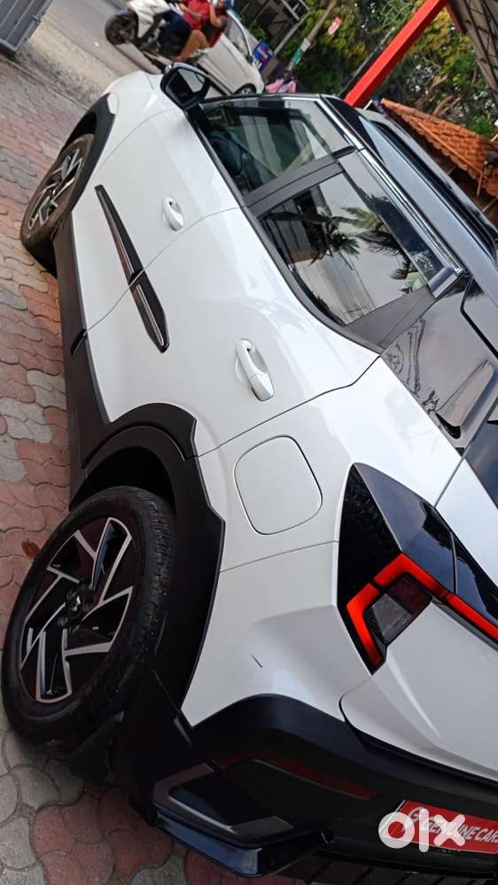 Mahindra Xuv 3xo Ax7 Diesel Mt, 2025, Diesel