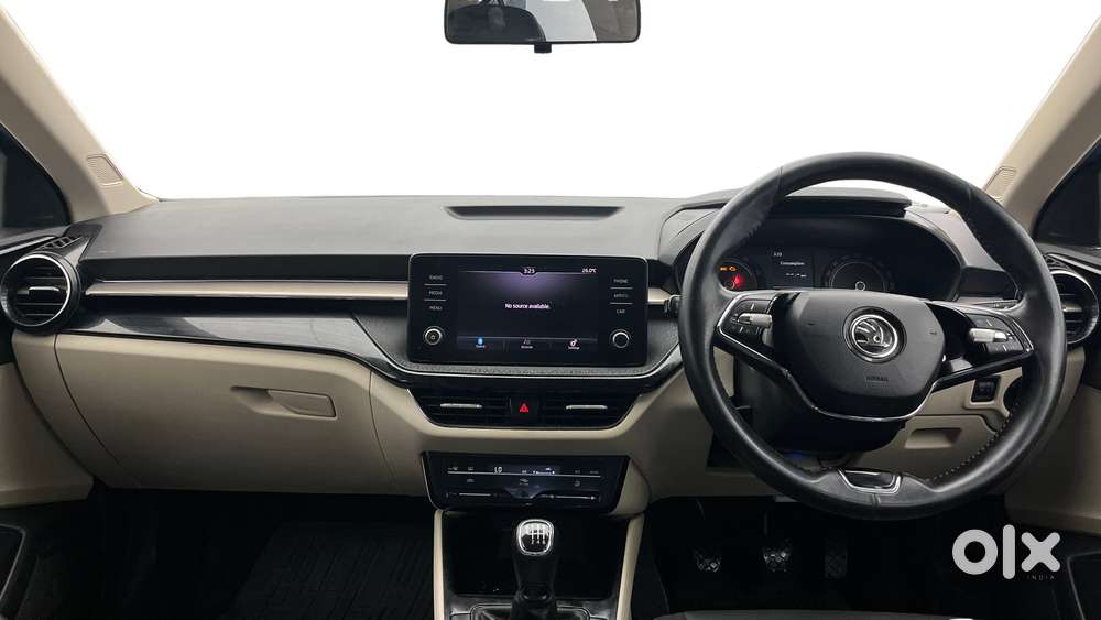 Skoda Slavia 1.0 Ambition Tsi At, 2023, Petrol