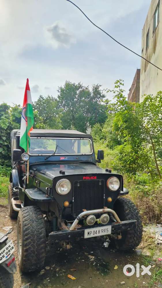 Overhead Mahindra Willys Jeep  500 1962