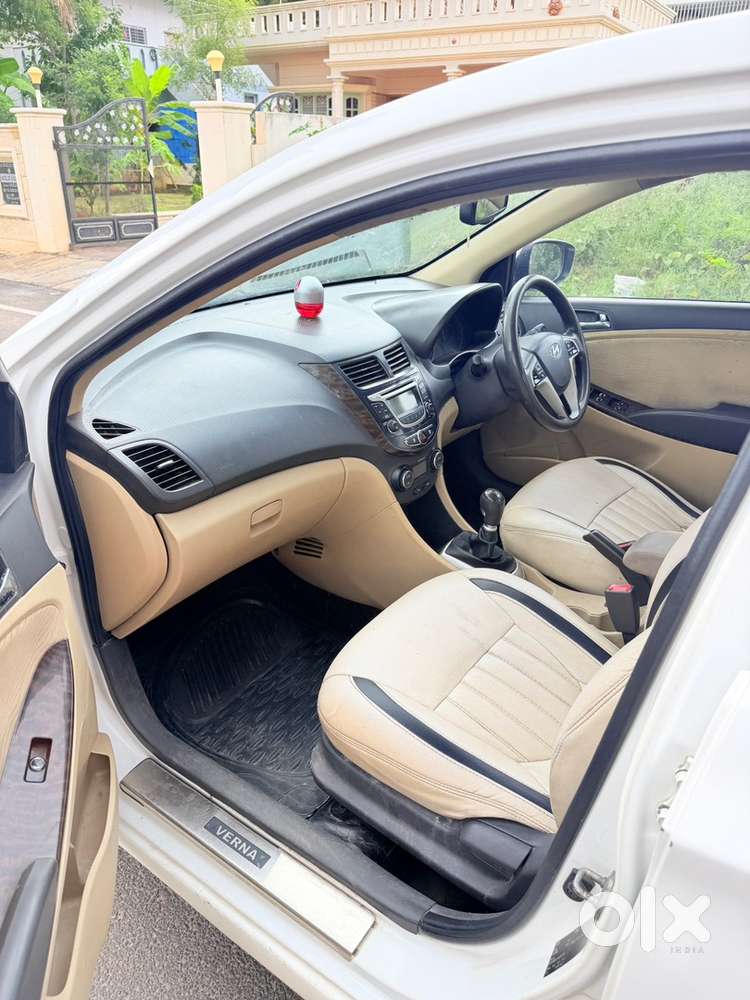 Hyundai Fluidic Verna 2014 Diesel Manual