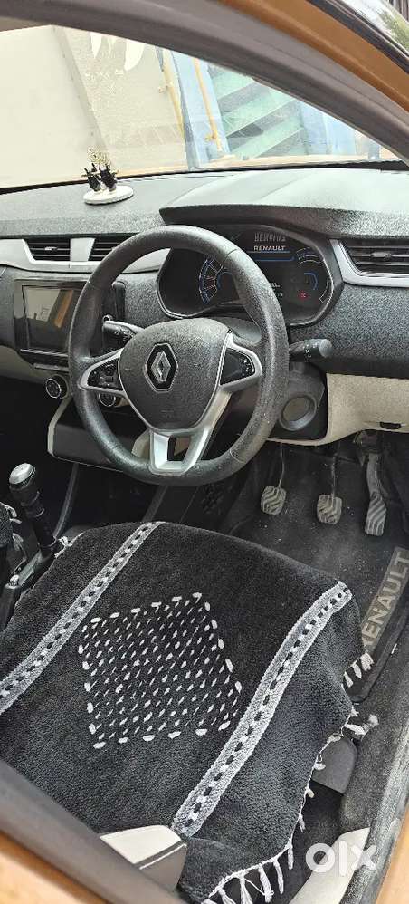 Renault Triber 1.0 Rxz 2021 Dual Tone