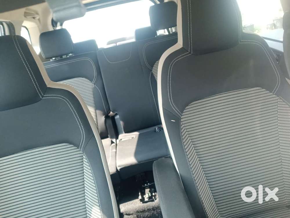 Renault Triber 1.0 Rxz Amt Dual Tone, 2021, Petrol