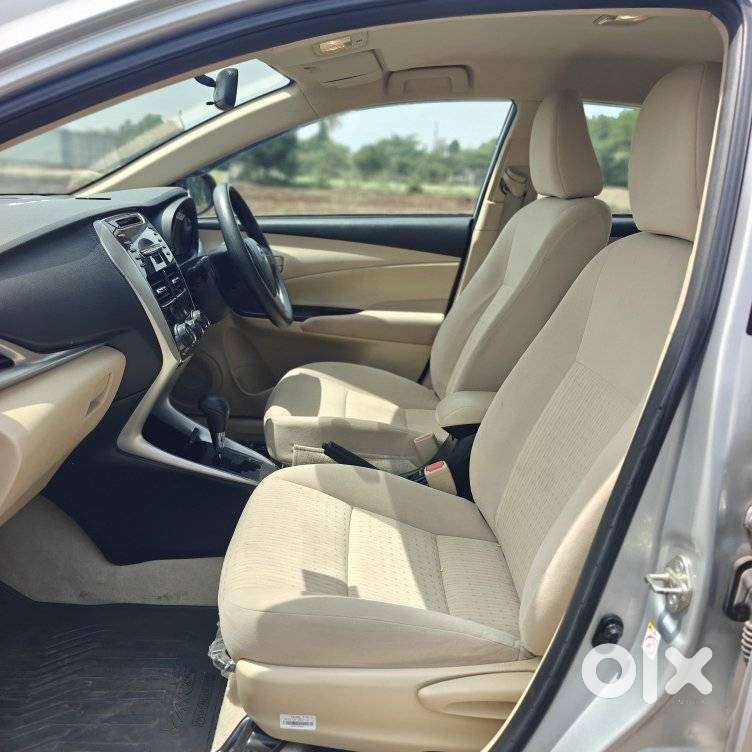 Toyota Yaris J Cvt, 2018, Petrol