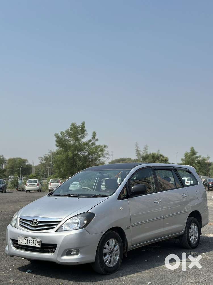 Toyota Innova 2.5 V 7 Str, 2010, Diesel