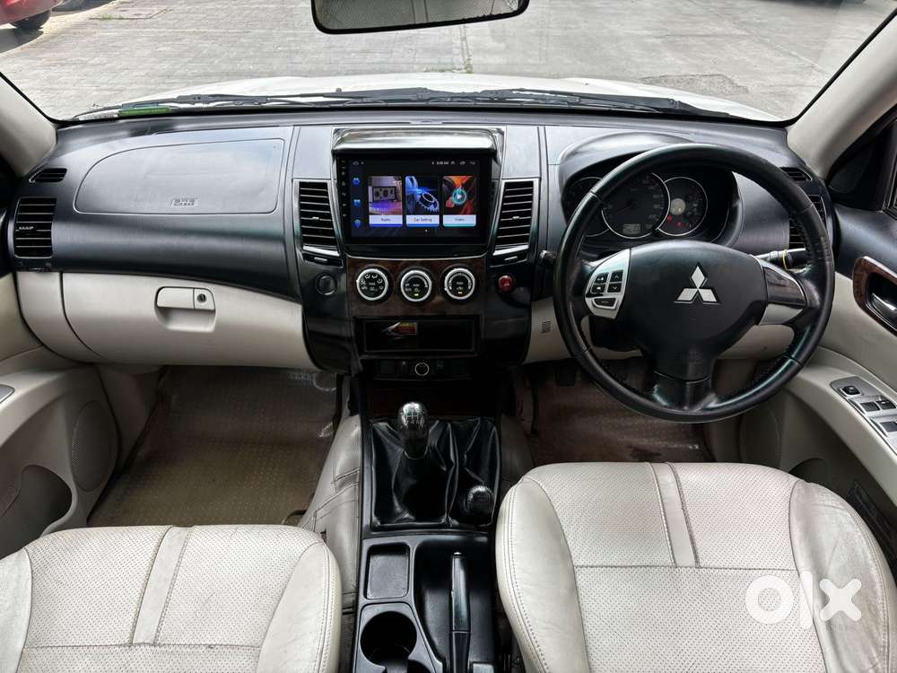 Mitsubishi Pajero Sport 4x4 Dual Tone, 2013, Diesel