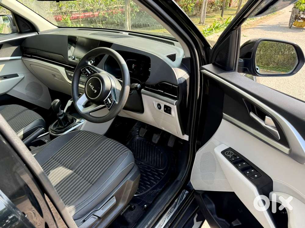 Kia Carens 1.4 Prestige Plus Turbo 7 Str, 2023, Petrol