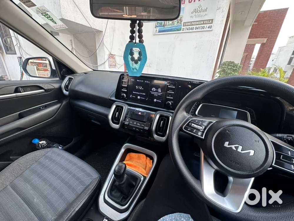 Kia Sonet 2022 Petrol 33000 Km Driven