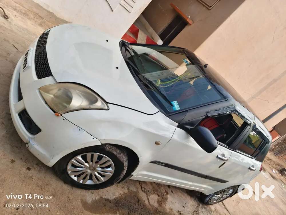 Well Maintained Good Condition Swift Diesel Car