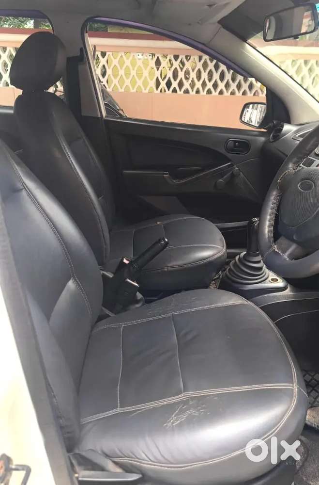 Ford Figo 1.2 Petrol 2011