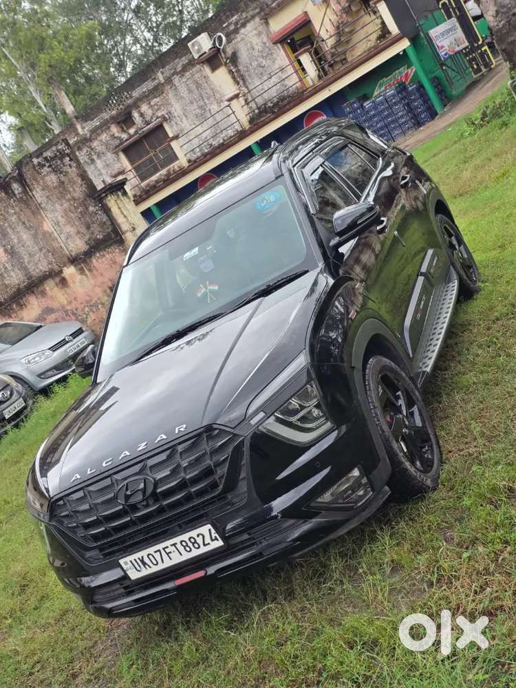 Hyundai Alcazar  Signature (o) Seater 
Petrol 
Automatic Top