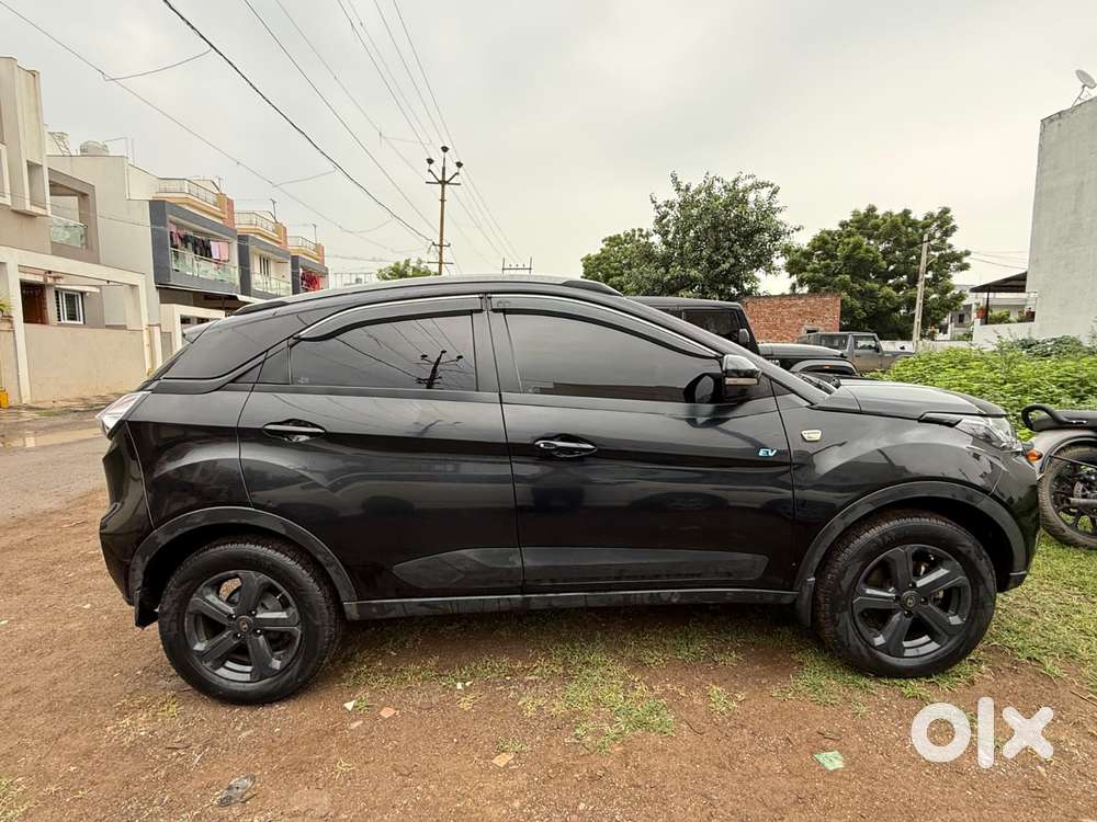 Tata Nexon Ev Xz Plus Dark Edition, 2022, Electric