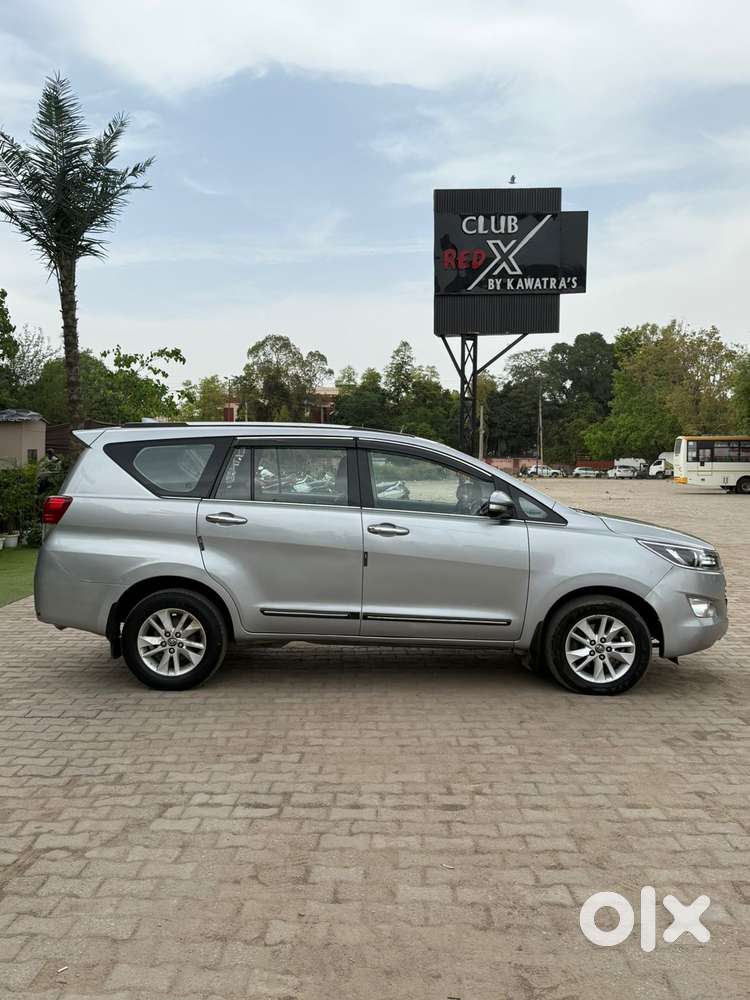 Toyota Innova Crysta 2.4 V, 2017, Diesel
