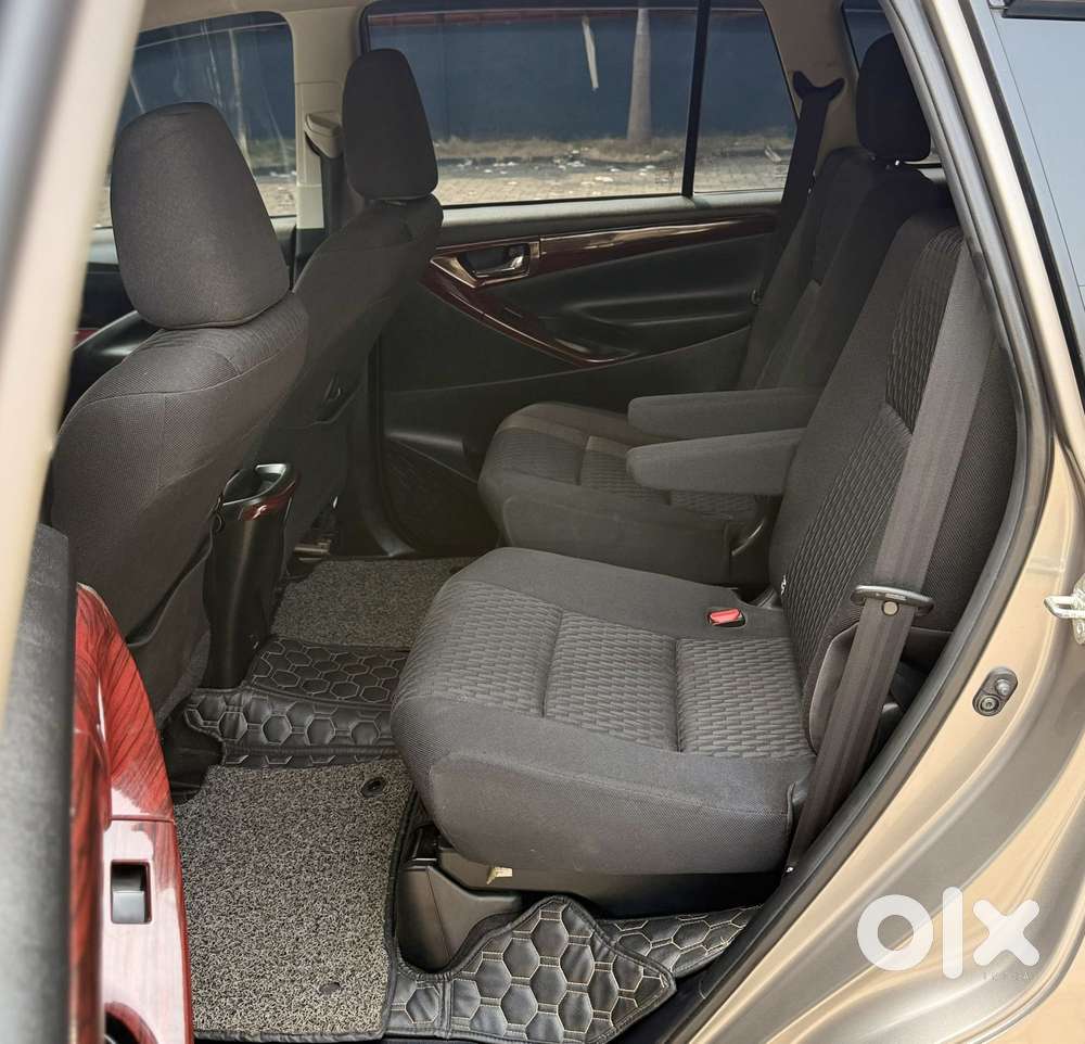 Toyota Innova Crysta