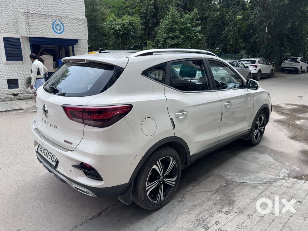 Mg Astor 1.5 Savvy Cvt S Red, 2021, Petrol