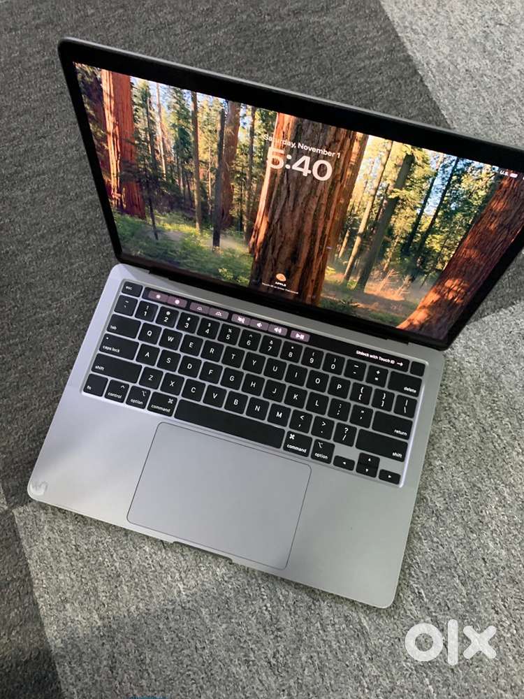 Macbook pro A2251 13inch 2020 i7 32GB 512GB SSD Working