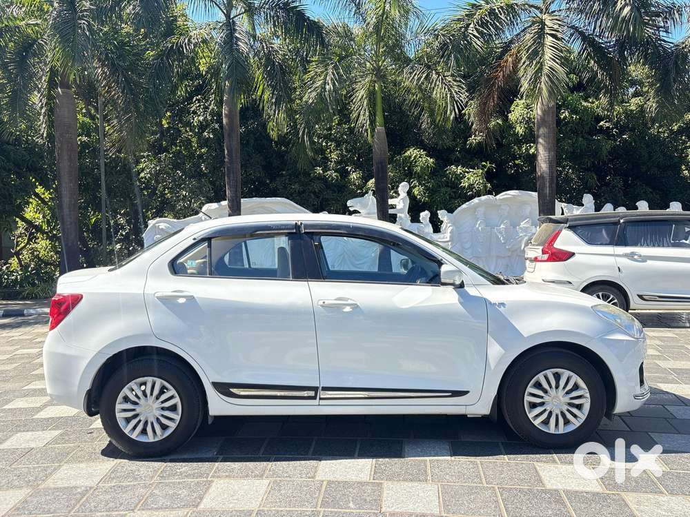 Maruti Suzuki Dzire 1.2 Vxi, 2018, Petrol