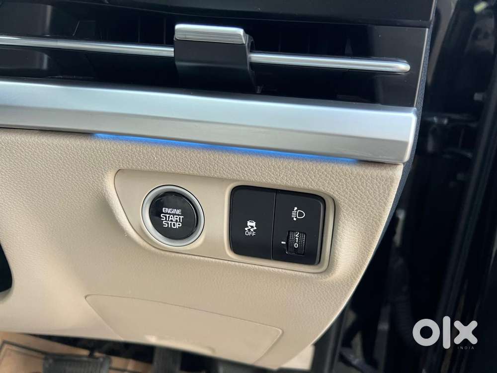 Kia Carens 1.5 Luxury Plus Turbo Dct 7 Str, 2022, Petrol