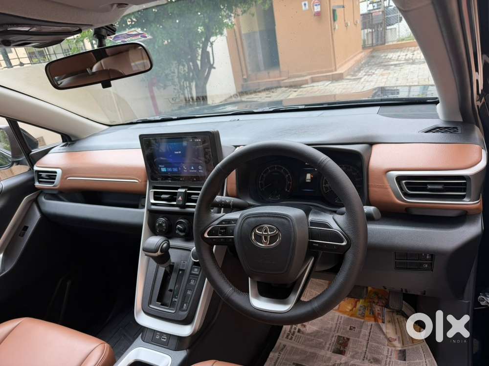 Toyota Innova Hycross Gx (o) 2025 Petrol Automatic