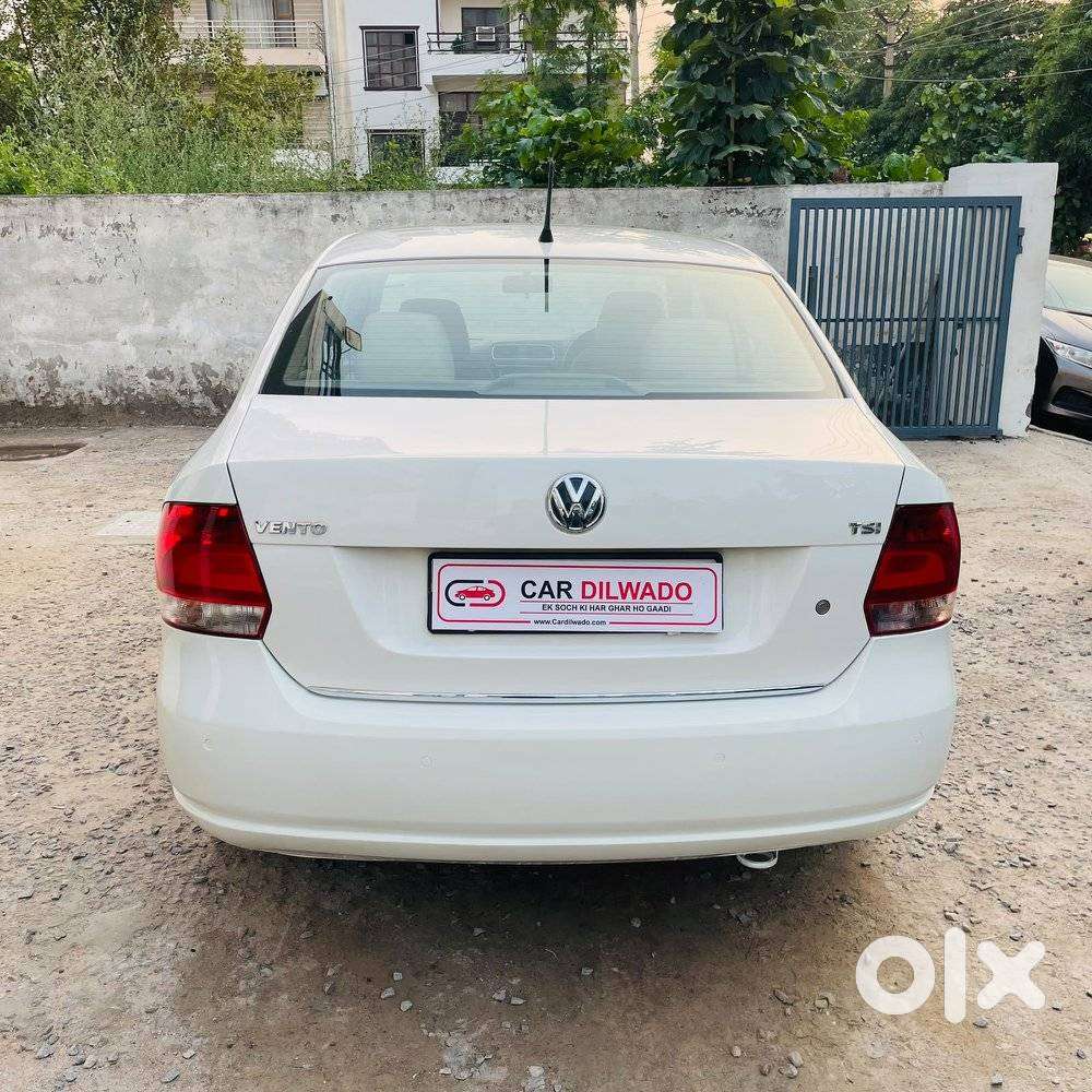 Volkswagen Vento 1.2 Tsi Highline Plus At, 2014, Petrol