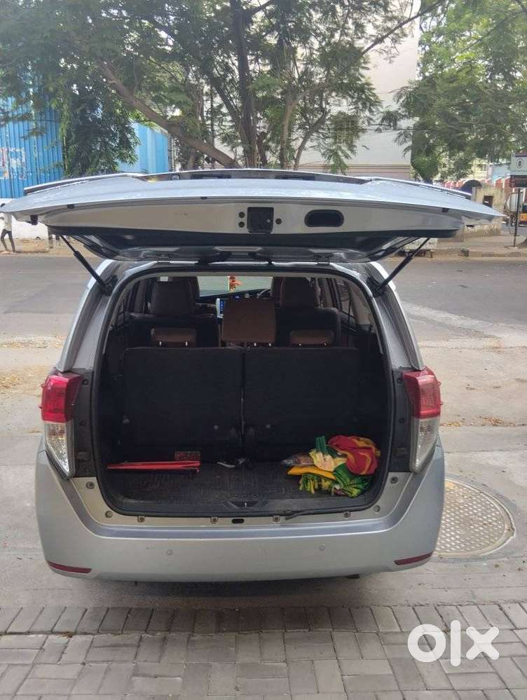 Toyota Innova Crysta 2.8z Automatic, 2016, Diesel