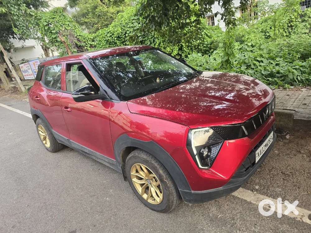 Mahindra Xuv 3xo Petrol Mx2 Pro Auto,2024 Dec Regd, Just 6200 Kms Run.