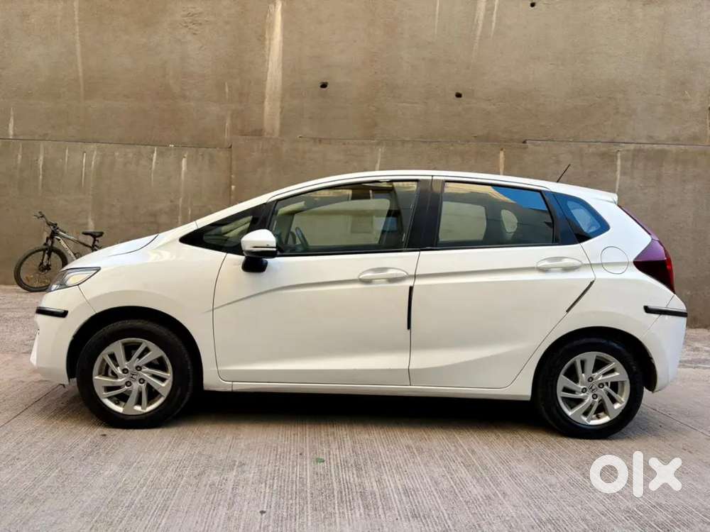 Honda Jazz 2015 Cng & Hybrids Well Maintained