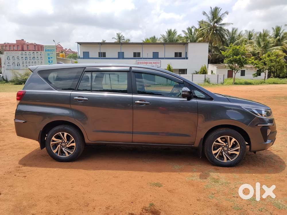 Toyota Innova Crysta 2.4 G Mt 7 Str, 2022, Diesel