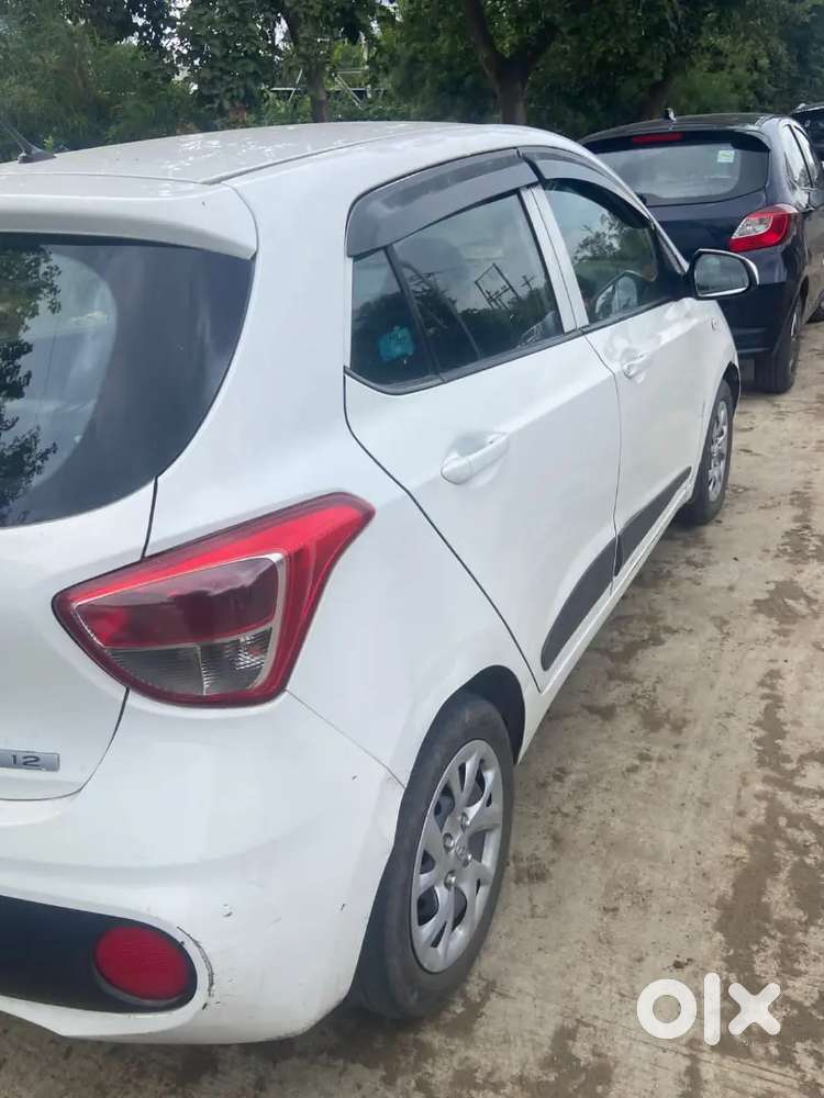 Hyundai Grand I10 2017 Cng & Hybrids 64000 Km Driven