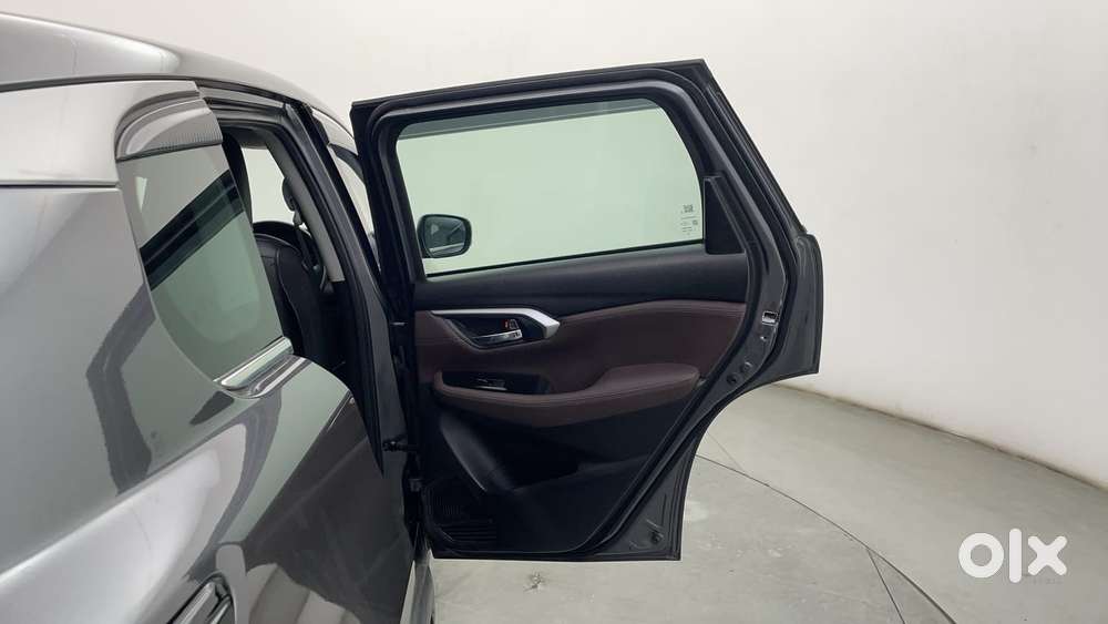 Maruti Suzuki Grand Vitara 1.5 Zeta Cng, 2023, Cng & Hybrids