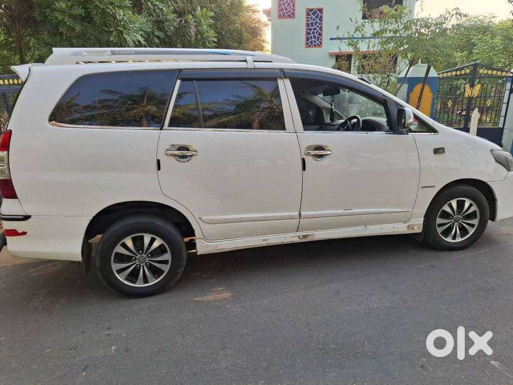 Toyota Innova 2.5 G (diesel) 8 Seater, 2016, Diesel