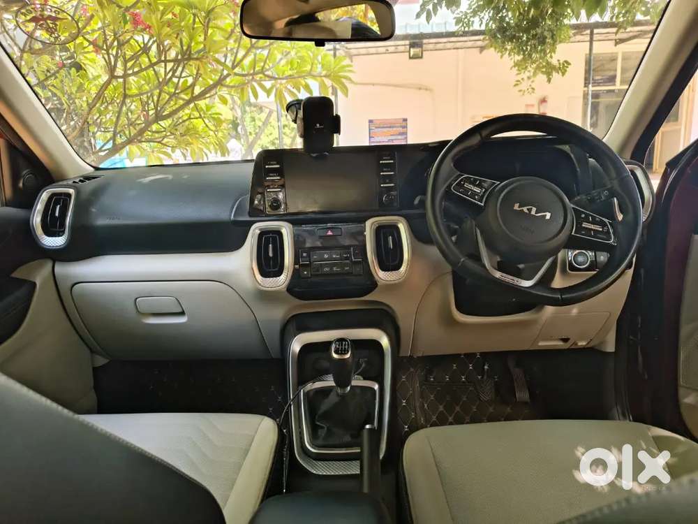 Kia Sonet 2021 Petrol Good Condition Doctor Owned Car