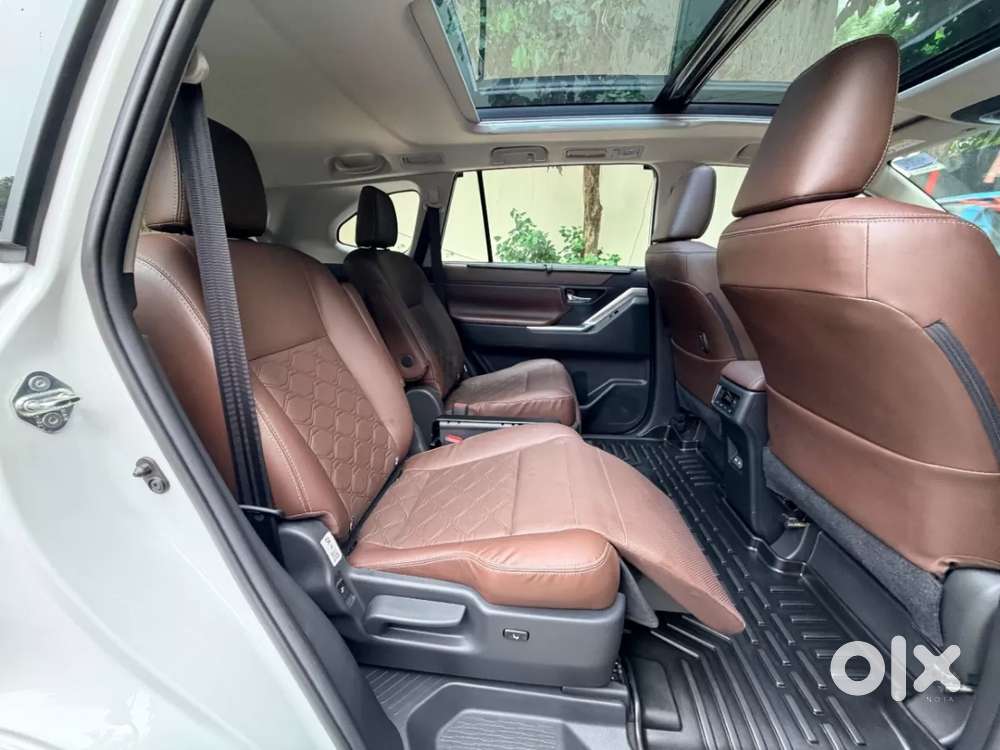 Toyota Innova Hycross, 2026, Petrol