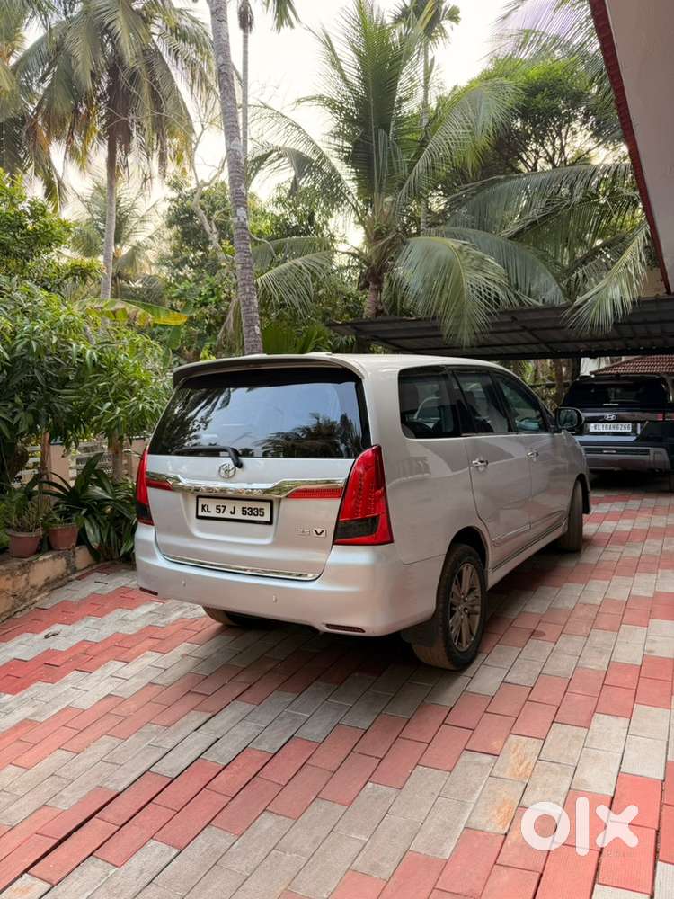 Toyota Innova 2014 Diesel Well Maintained