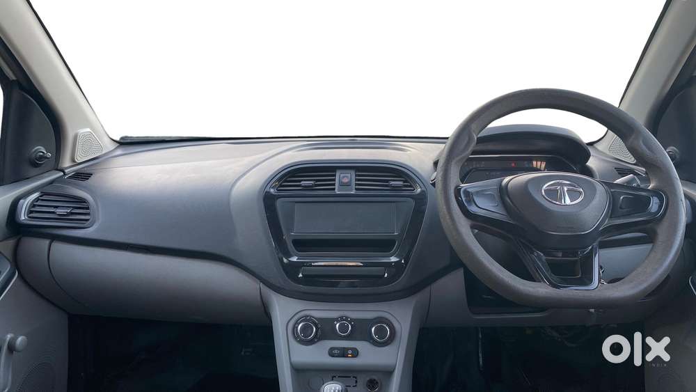 Tata Tiago Xe, 2021, Petrol