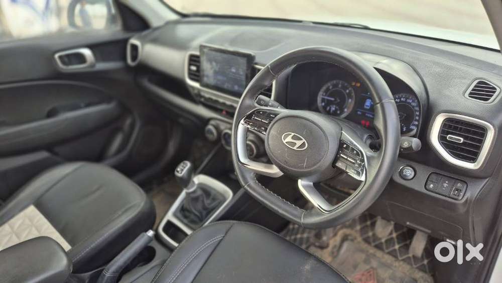 Hyundai Venue Sx (o) Mt 1.5 Diesel, 2022, Diesel