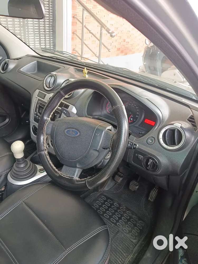 Ford Figo Diesel Zxi 2010 Model