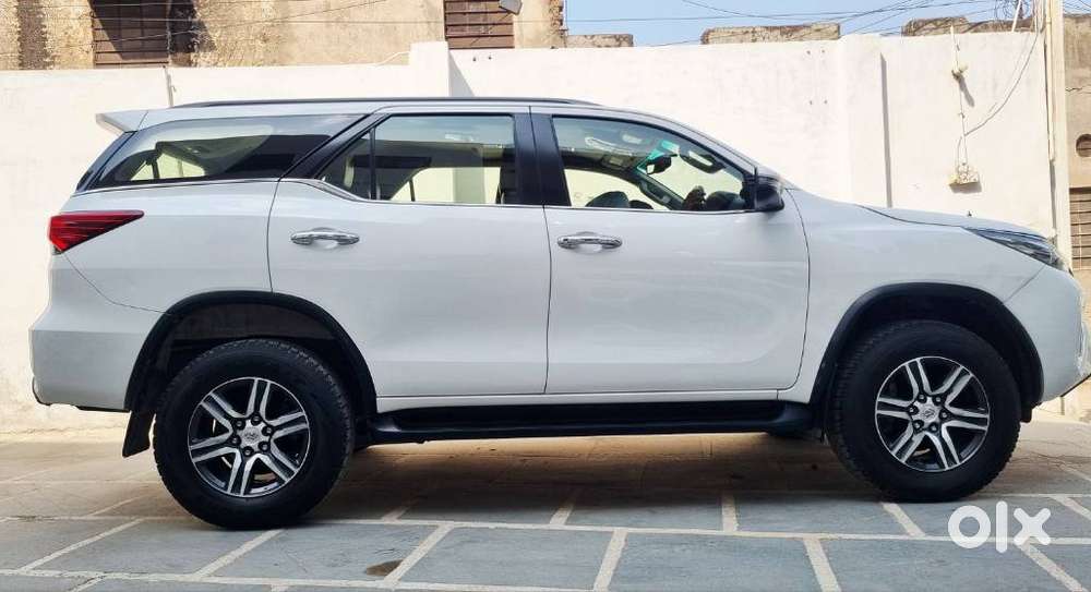 Toyota Fortuner 4x2 At 2.8 Diesel, 2021, Diesel