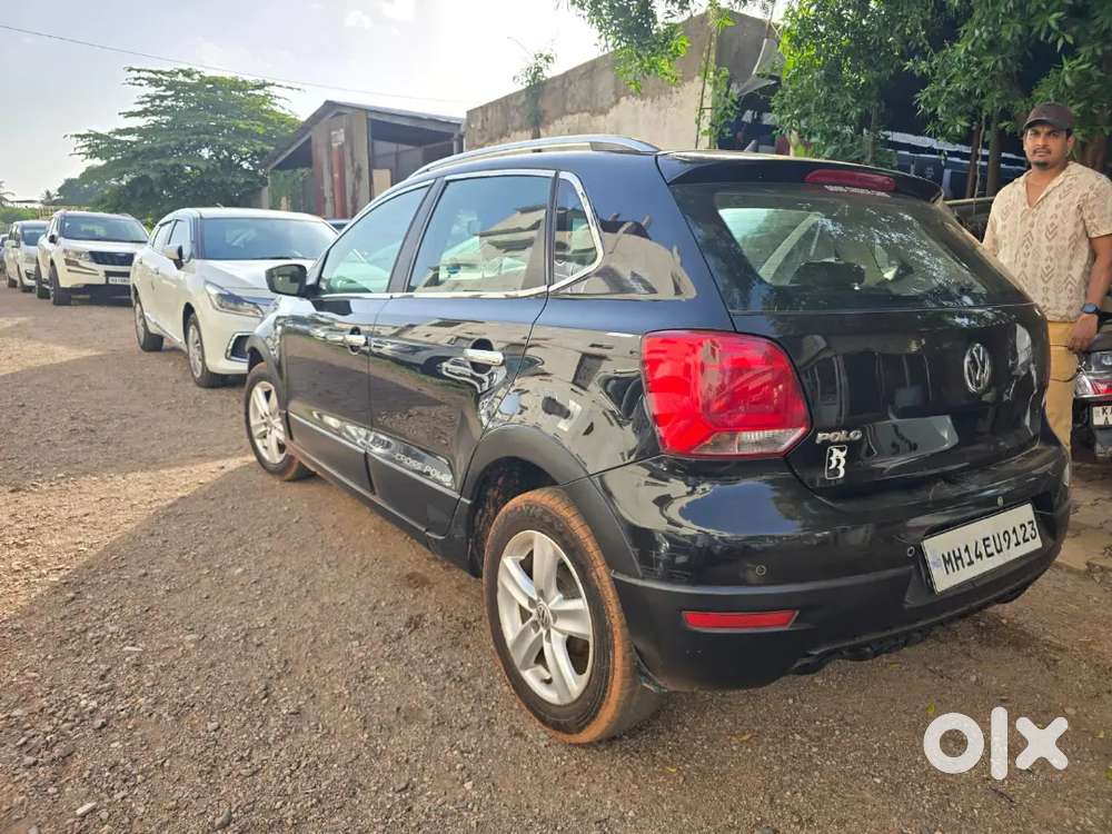 Volkswagen Crosspolo 2015 Petrol 115000 Km Driven